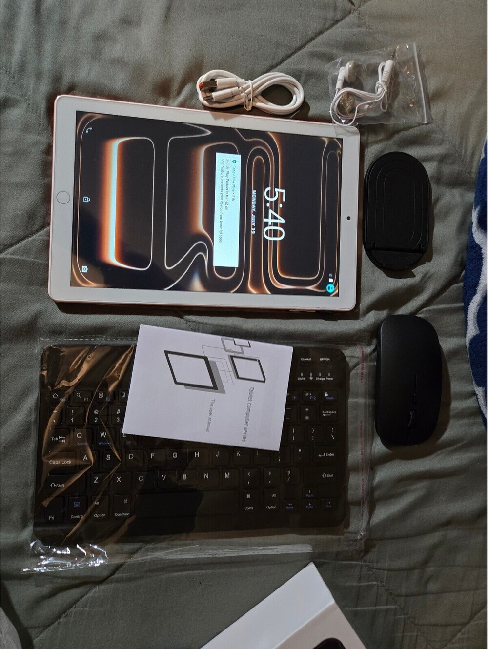 17 pro max 10.1" Tablet with Wireless Keyboard, Mouse, Earphones, and 16GB+1